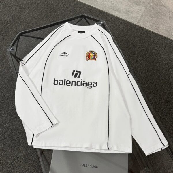Balenciga Collaboration Foot Show Embroidered Pullover  25 High-End Long-Sleeved Styles