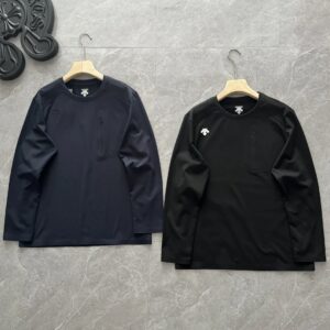 DESCENTE Functional Style Long-Sleeve T-Shirt in Deep Blue and Pure Black Series