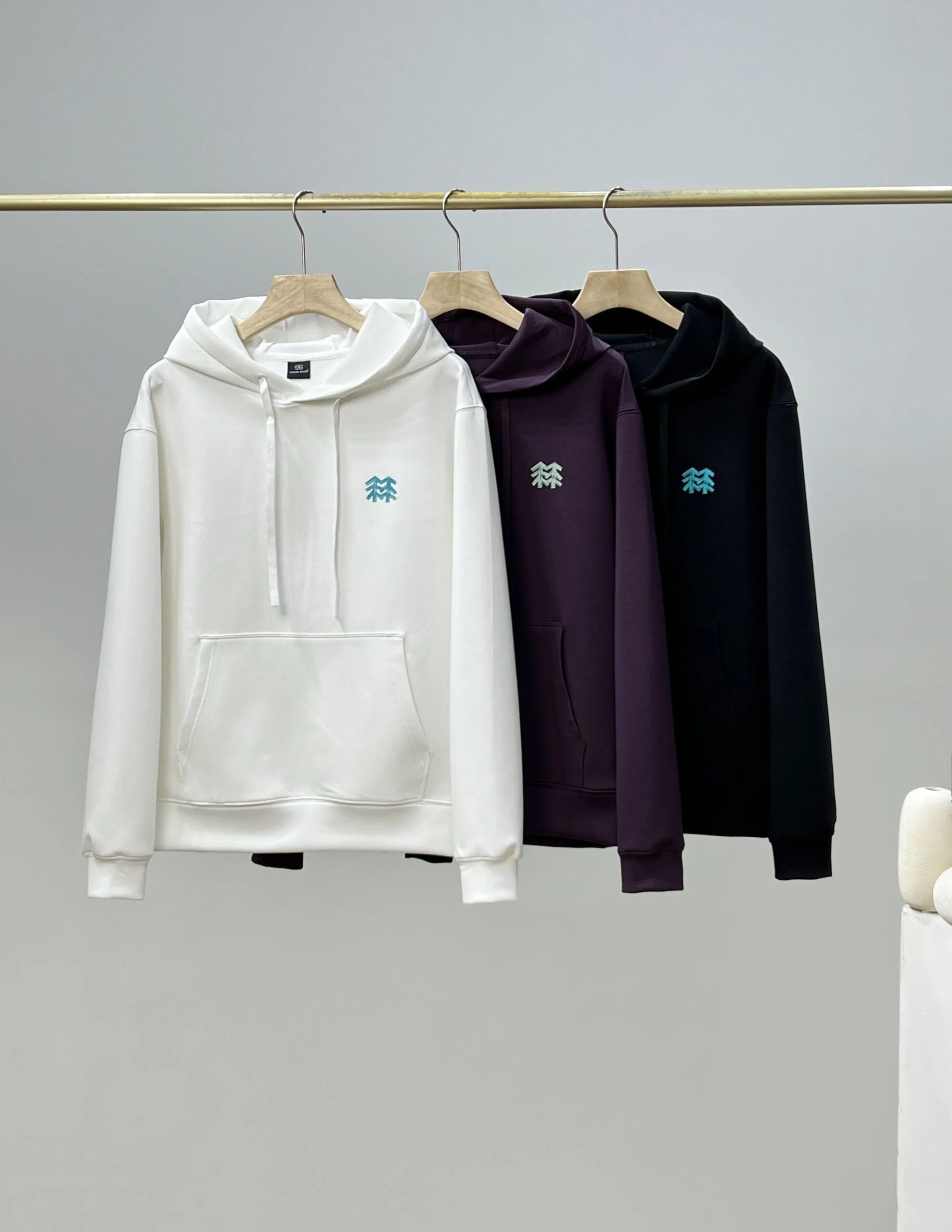 KOLON SPORT Mountain-Inspired Urban Hooded Sweatshirt Three-Color Collection