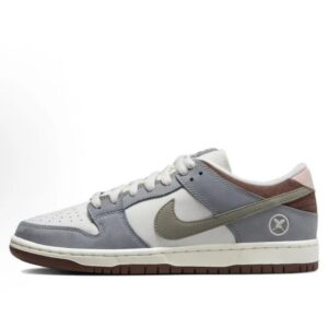 Nike Dunk Low Retro Style Gray