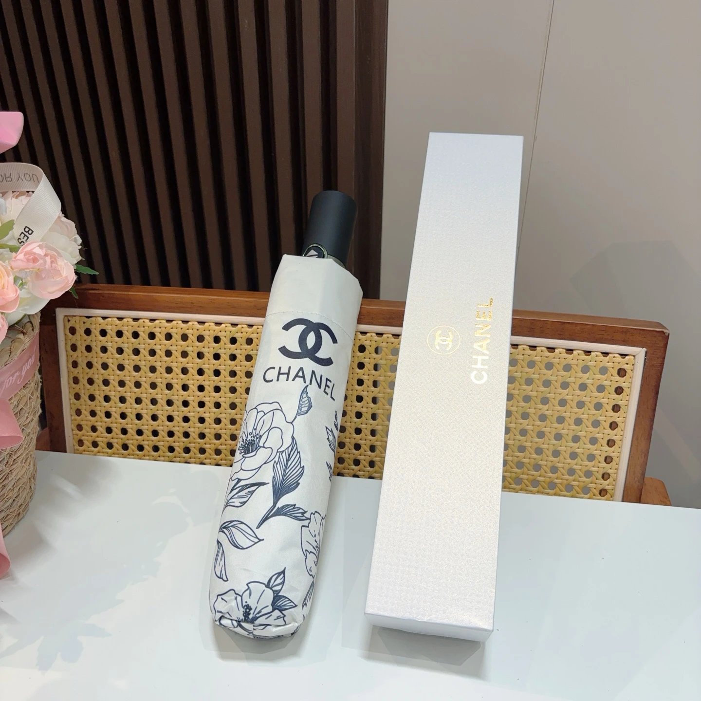 CHANEL Floral Elegant Umbrella in White