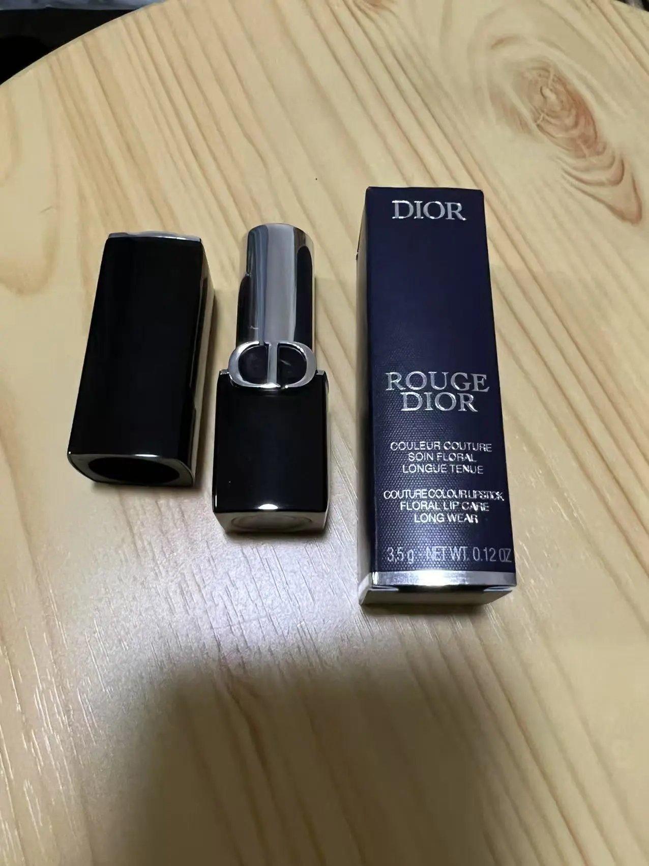 YSL Le Teint Encre de Peau in Pink