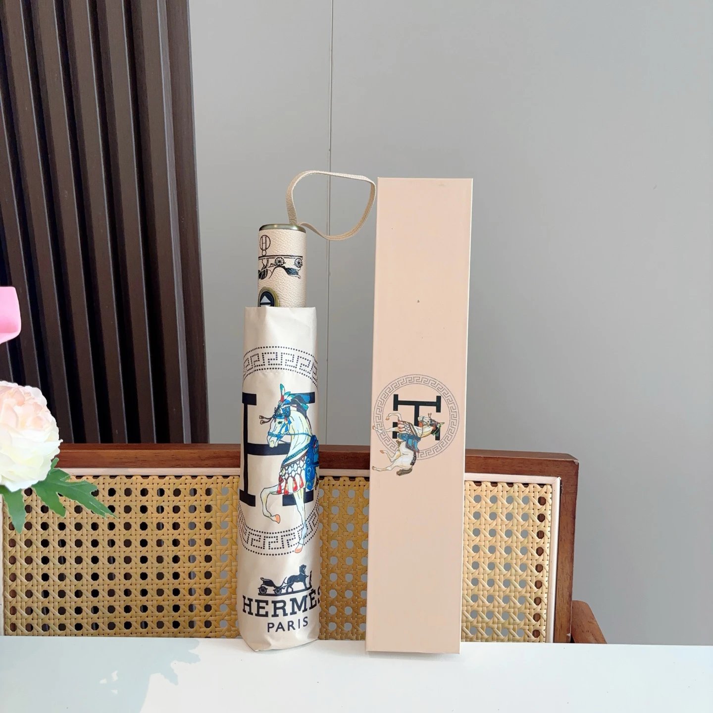 Hermès Vintage Print Umbrella Beige