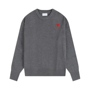 Red Heart Series Casual Gray Sweater AMI