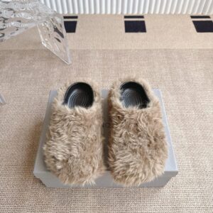 Balenciaga Fuzzy Beige Slippers
