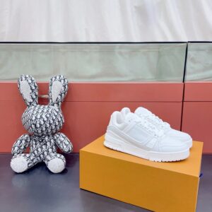 Louis Vuitton Trainer Trendy White & Gray Sneakers