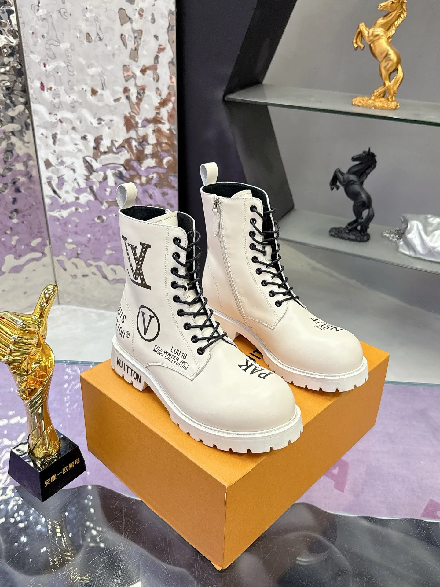 Louis Vuitton Trainer High-Top Light Green